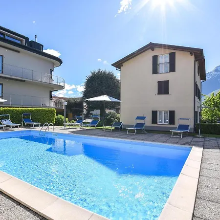 1 Bedroom Beautiful In Apartment